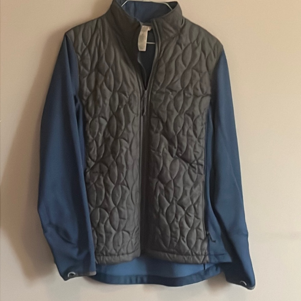 Duluth Trading co light weight zip up jacket , very clean non smoker.